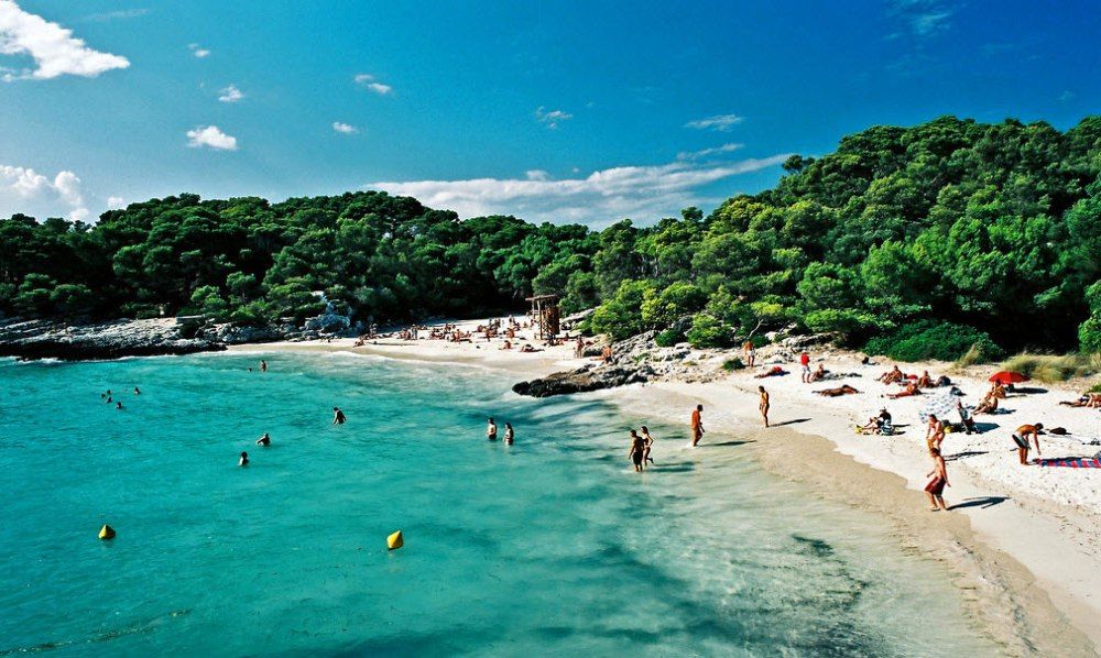 лучшие необычные и удивительные пляжи Европы