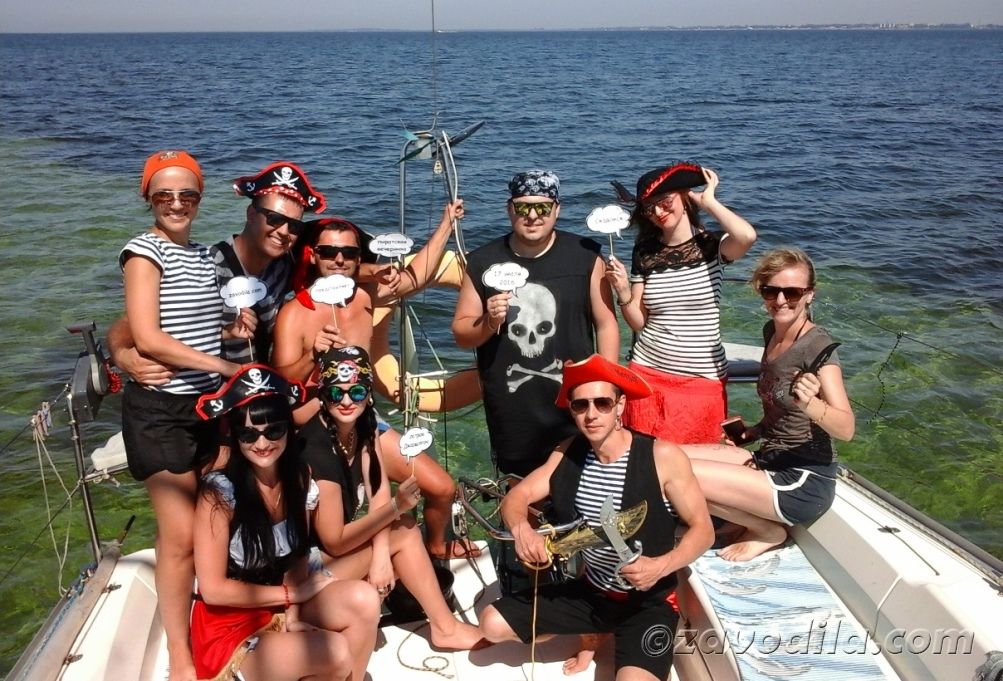 Пиратская вечеринка на яхте, фото